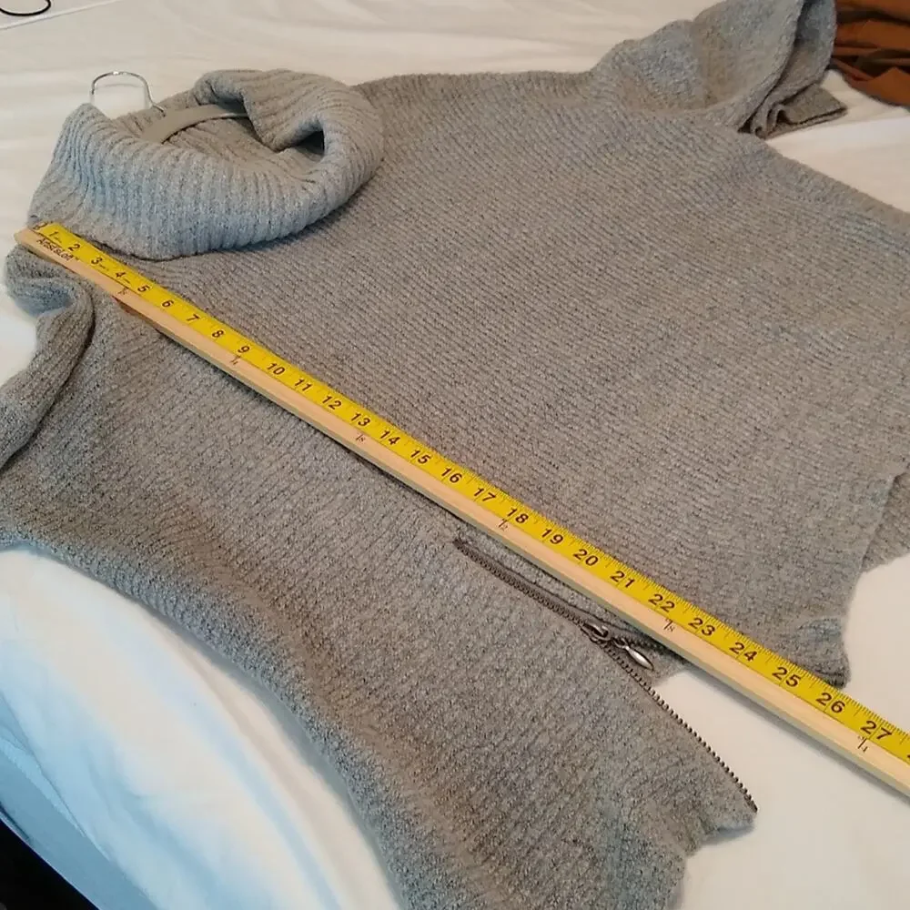 Faded Glory women's size Medium grey cowl neck sweater. Comfy and Cozy